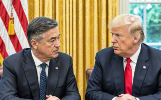 特朗普联手卢米斯强推"百万BTC吞鲸计划"——美国要买空5%比特币流通量？